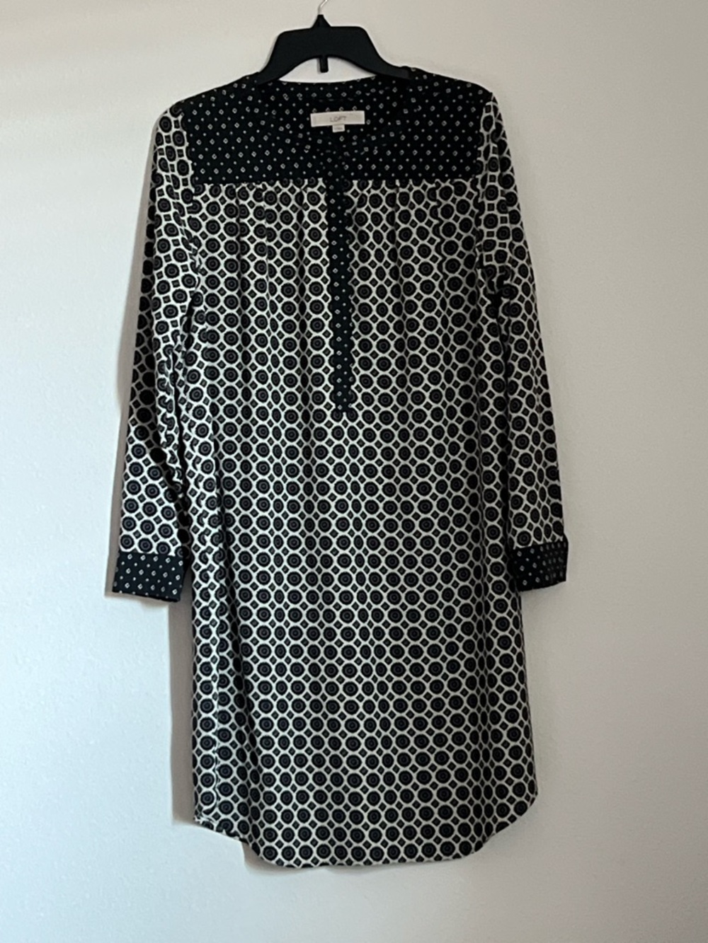 LOFT Stylish Black &‎ White Printed Long-Sleeve Shift Dress, Size M